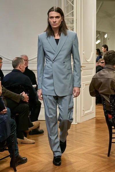 Look 20